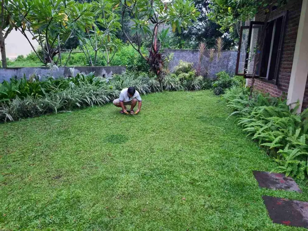Rumah konsep outdoor plus ruang usaha di kawasan pendidikan kota Cirebon