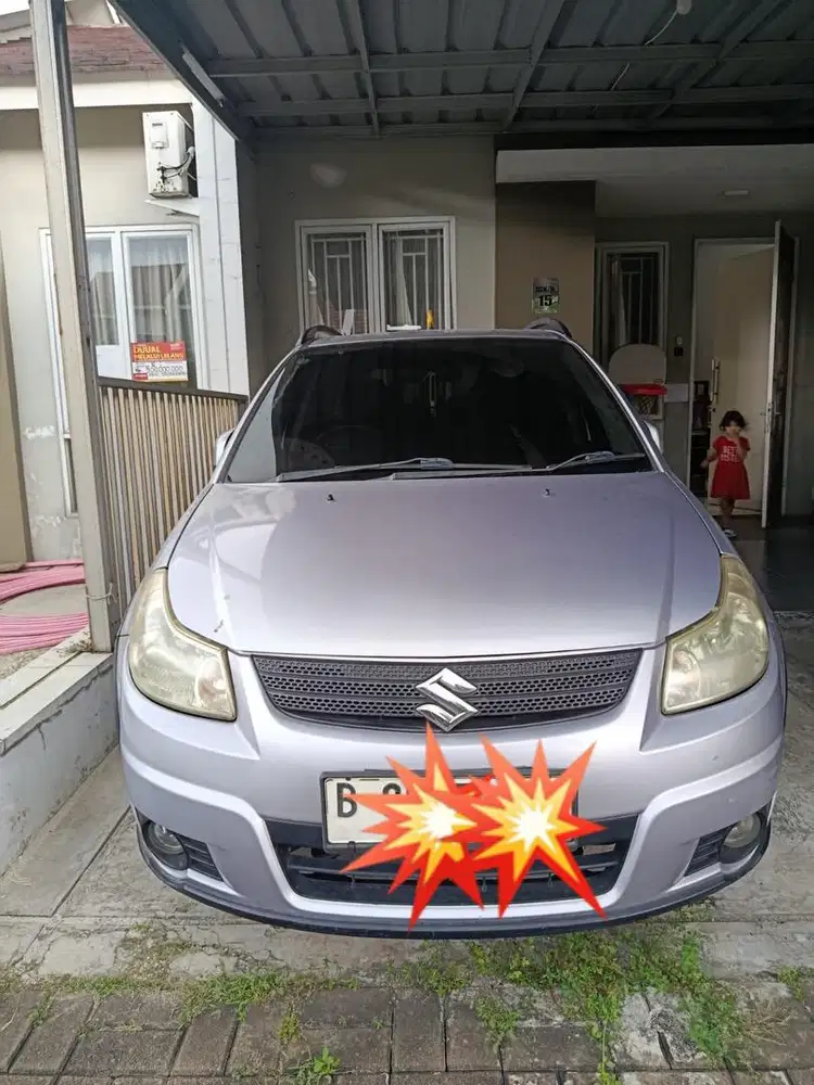 DIJUAL SUZUKI SX4 MATIC ABU METALIC