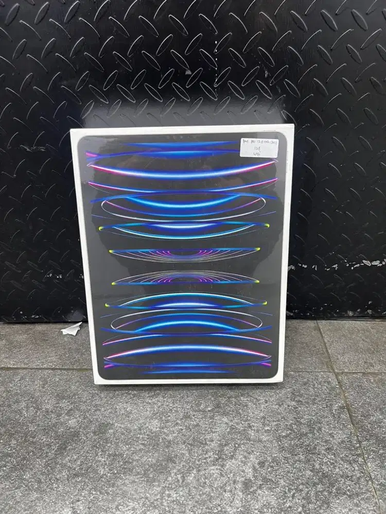 New BNIB iPad Pro 12.9inch 128 (m2) wifi 2022 resmi iBox