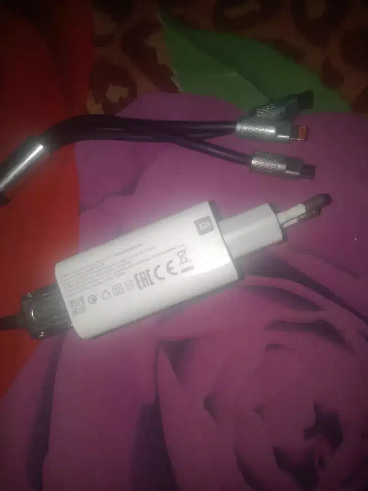 Cas bawaan redmi 33 watt dan kabel bisa micro type C dan iphone