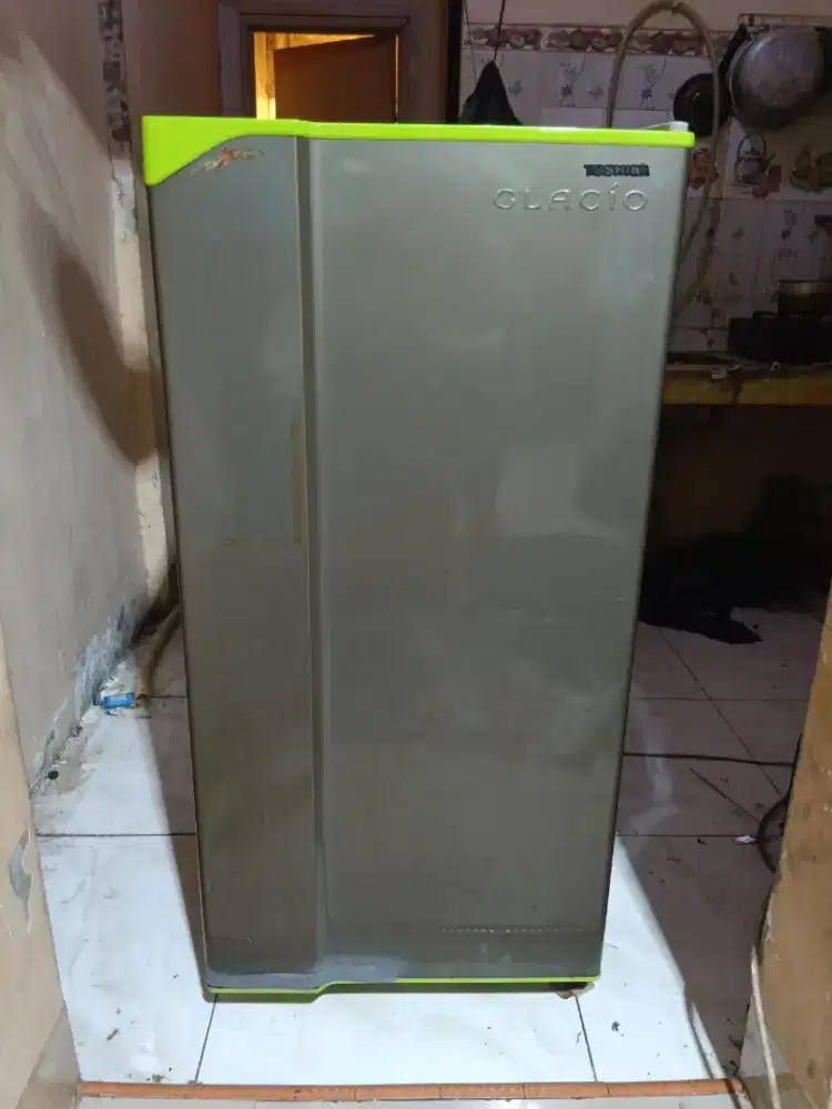 Di jual kulkas 1 pintu