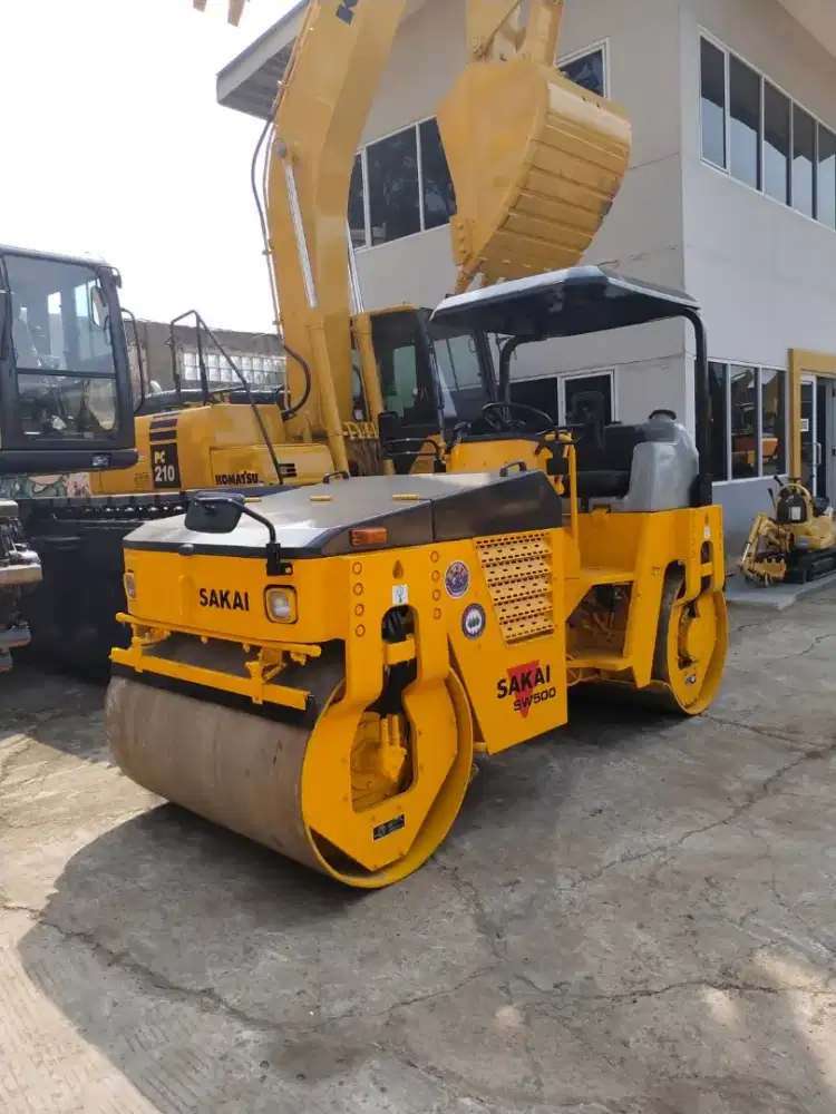 Tandem Roller Sakai SW500-1 Tahun 2026