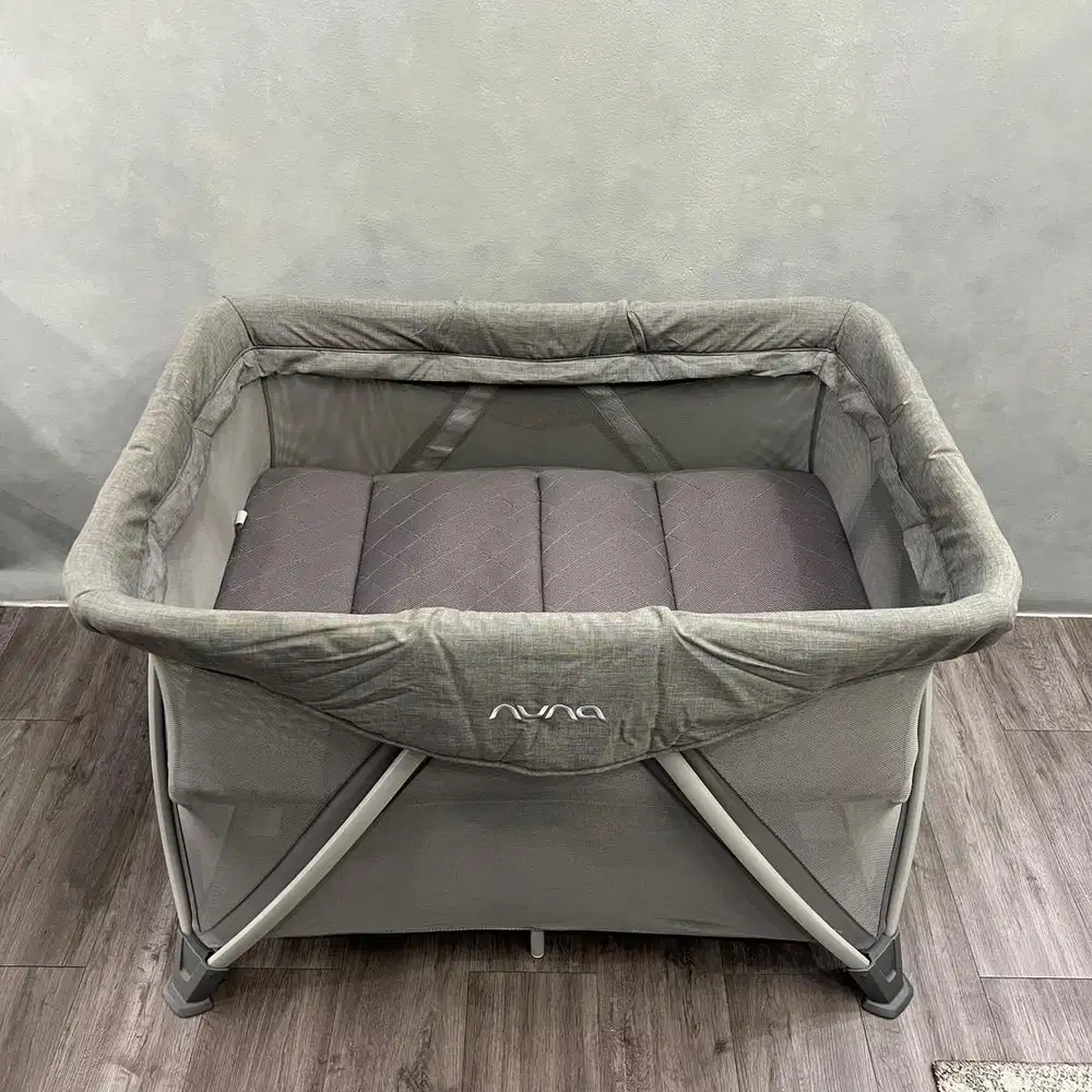 Nuna SENA Aire Baby Box Travel Cot + Travel Bag Ori, Kondisi Bagus
