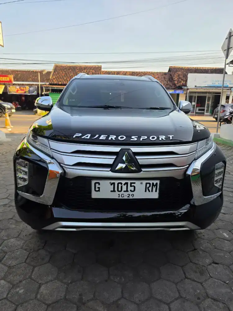 Pajero sport dakar 4x2 tahun 2024
