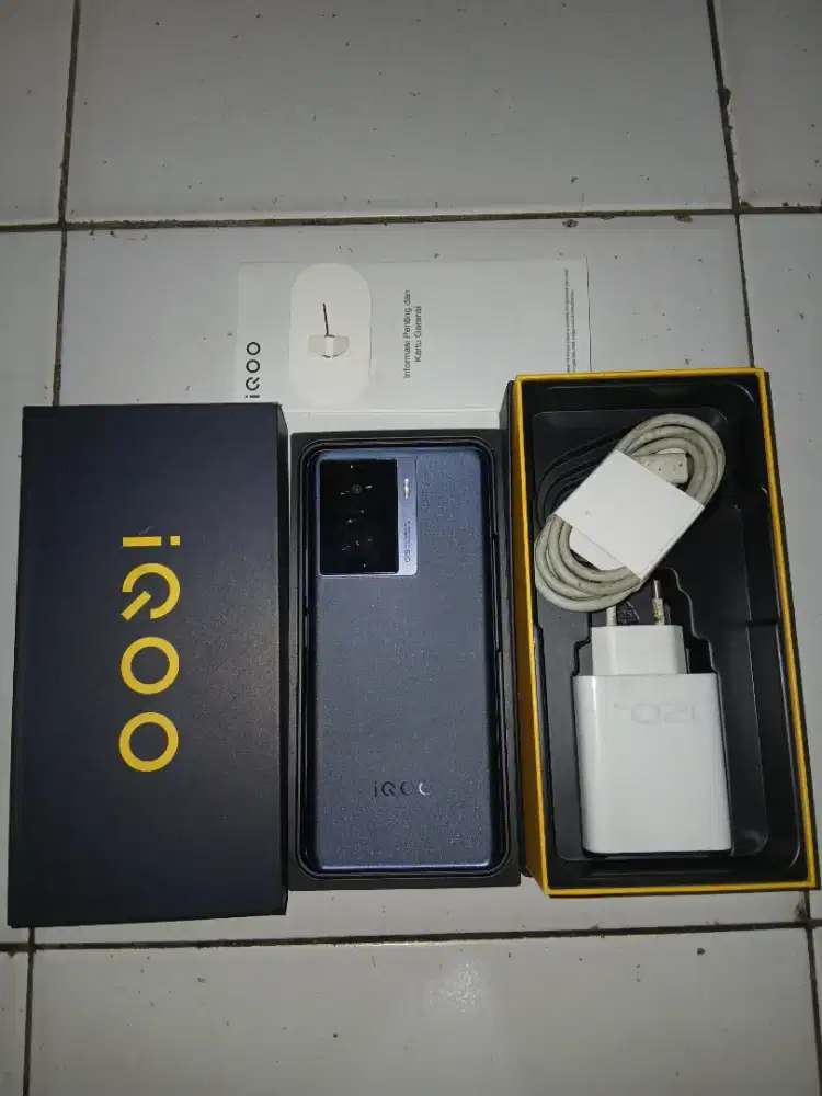 iQOO Smartphone Fullset - Kondisi Mulus Siap Pakai