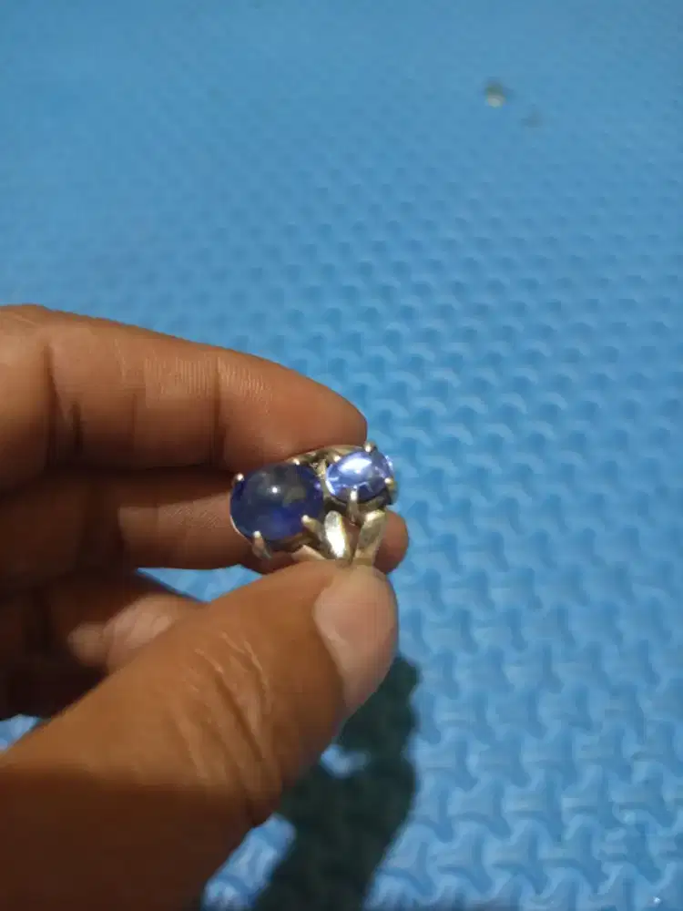 Cincin perak blue sapphire