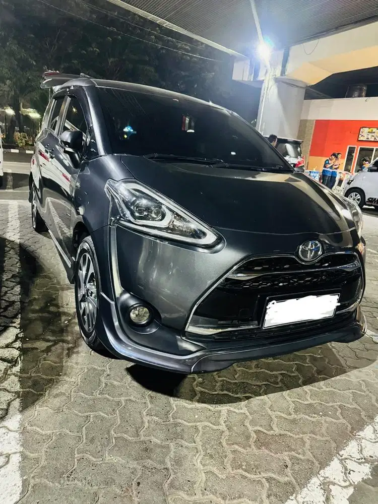 Toyota Sienta Q 1.5 AE 2018