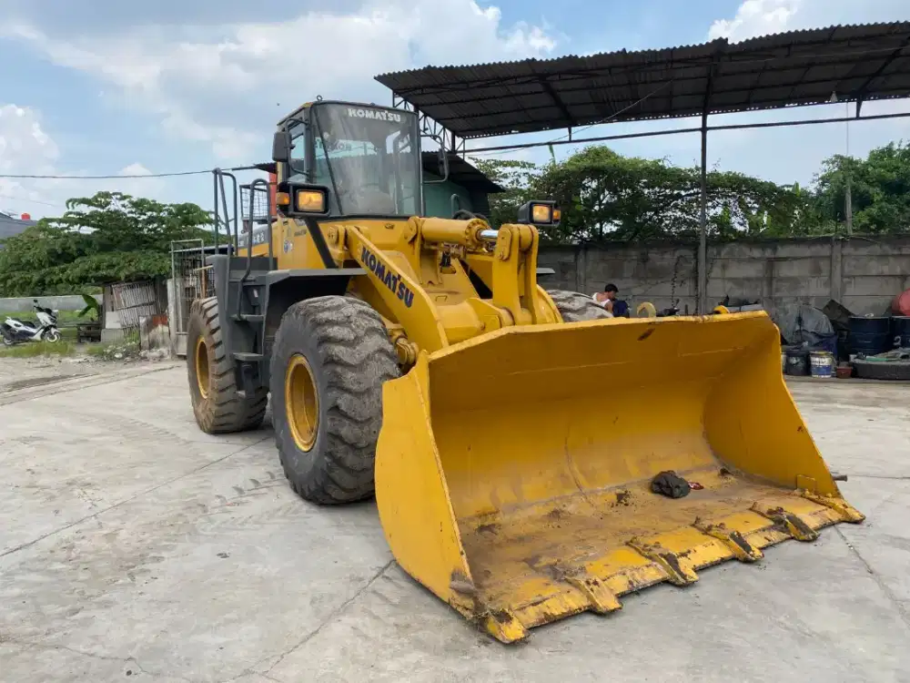 Wheel Loader Komatsu WA350 Tahun 2010