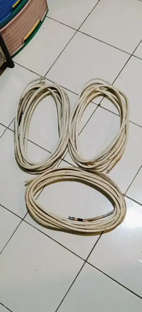 Kabel eterna 2×2,5. Bekas total pajang 30 mete