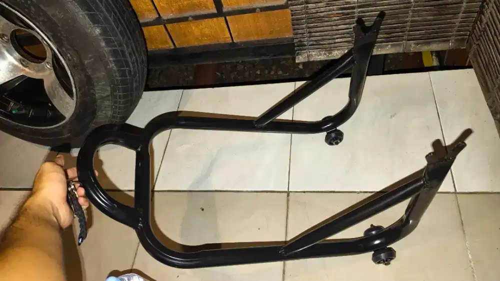 Padock model Y buat motor sport