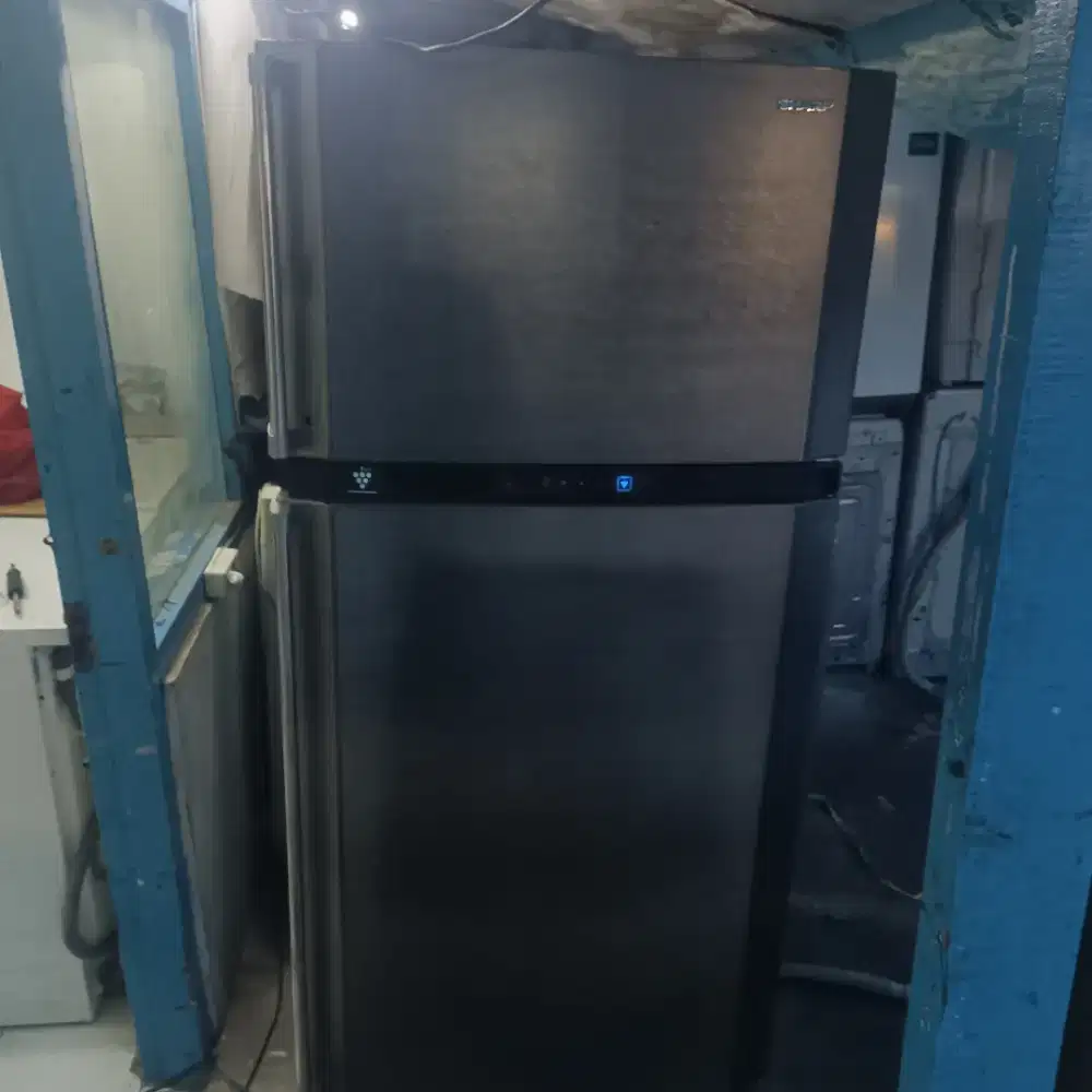 Kulkas Sharp 2 pintu