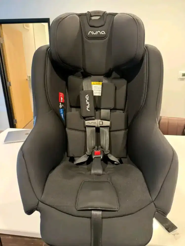 Carseat nuna rava