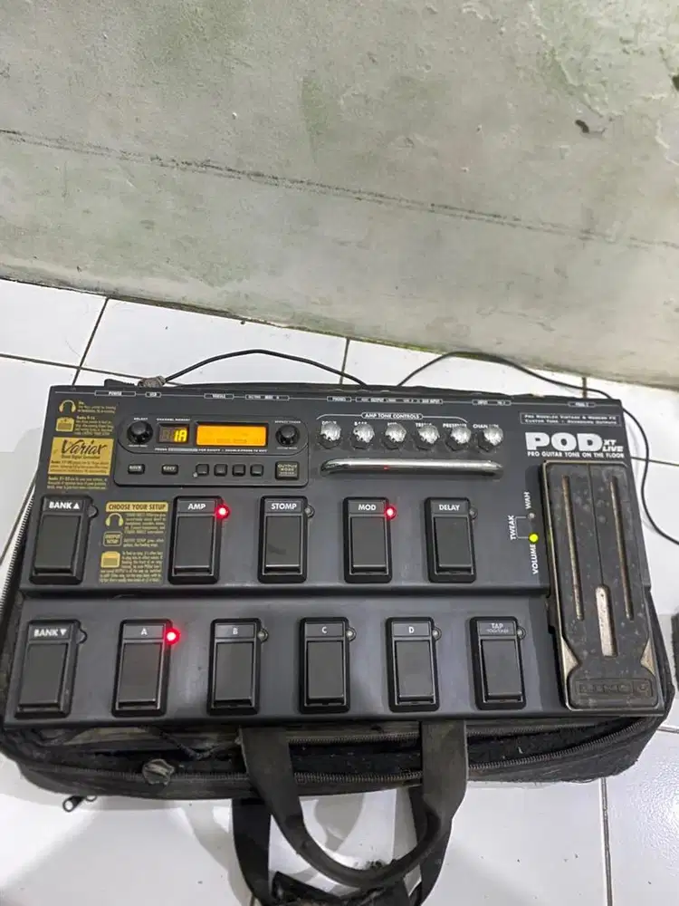 Efek gutar listrik POD XT LIVE LINE 6