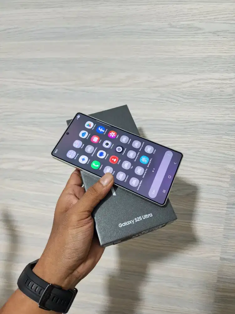 Samsung s25 ultra 12/1,tera sein fullset original like new no minus