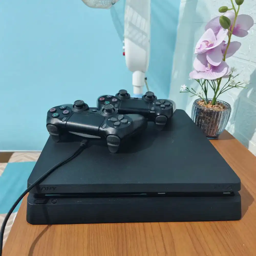 PS4 SLIM 1TB H€N