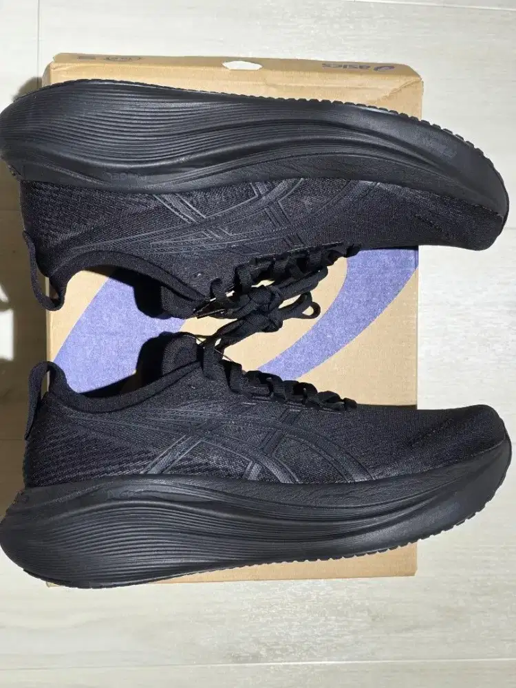 ASICS Gel-Nimbus 27 separu running lari sport size