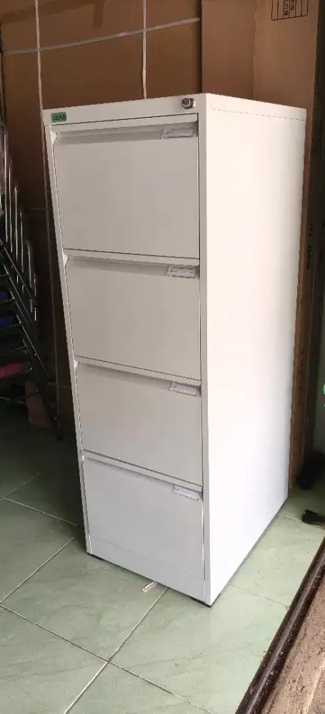 Filing cabinet 4 laci central lock besi(baru)