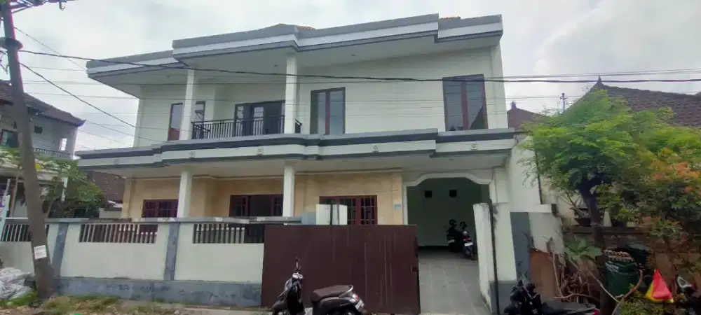 Jual rumah lantai 2 di Jl Bedahulu Gatot Subroto Gatsu Denpasar Bali