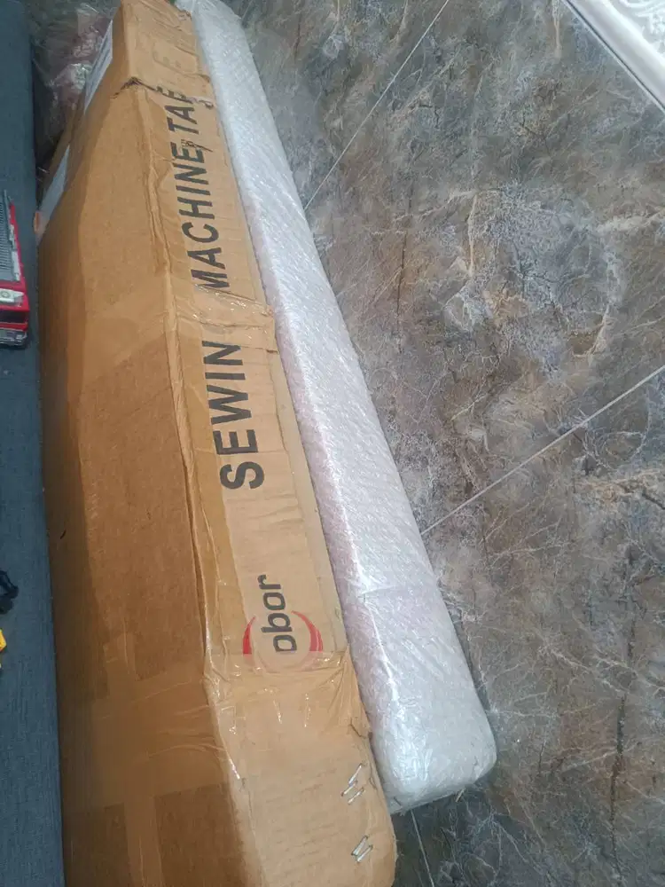 Meja mesin jahit fullset dengan kaki meja