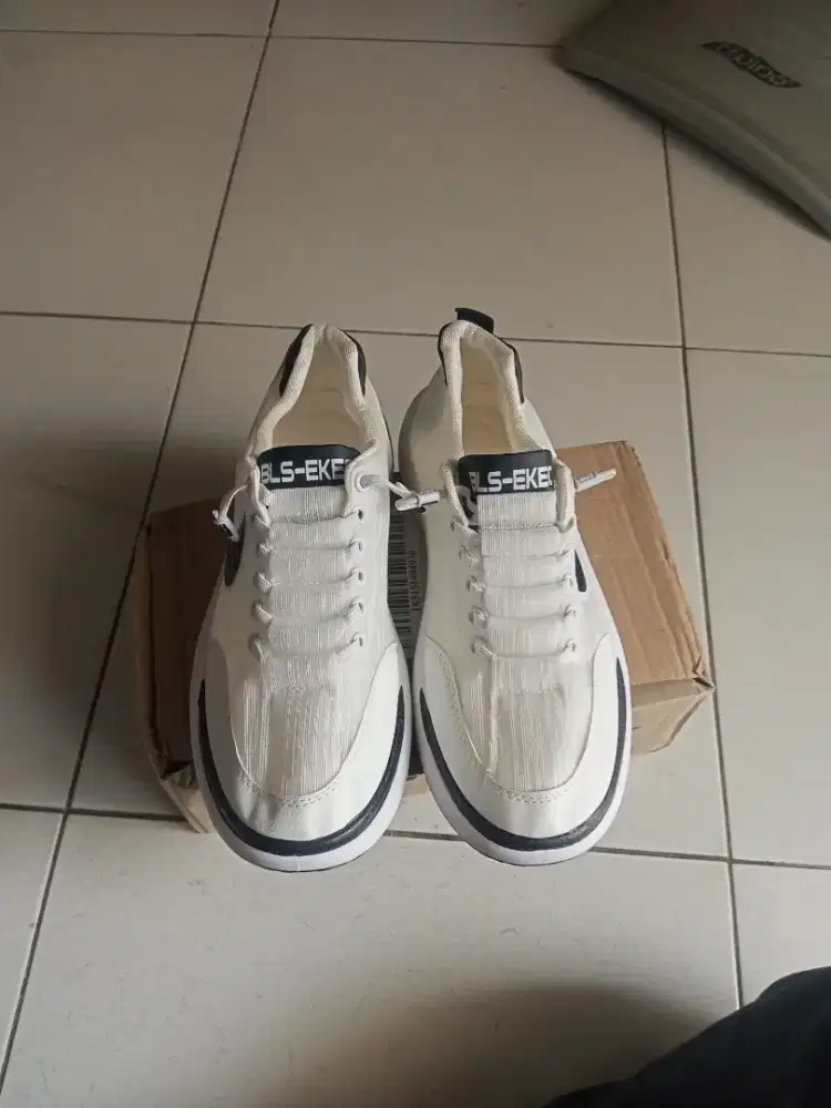 sepatu ini juga cocok buat joging