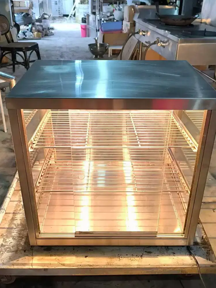 Food display Warmer 
Pemanas dari lampu 
UK 70×60×69