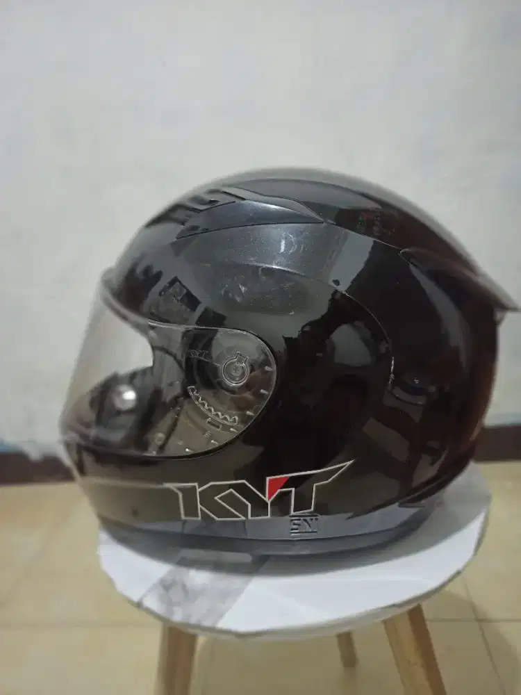 HELM KYT FULL FACE BLACK GLOSSY XL