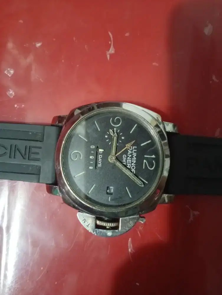 Jam tangan pria luminor