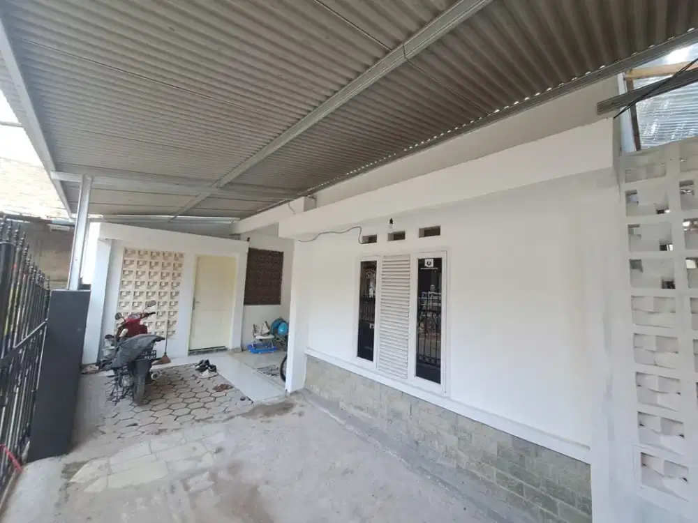 Rumah Cisaranten Kulon Arcamanik, Kota Bandung .