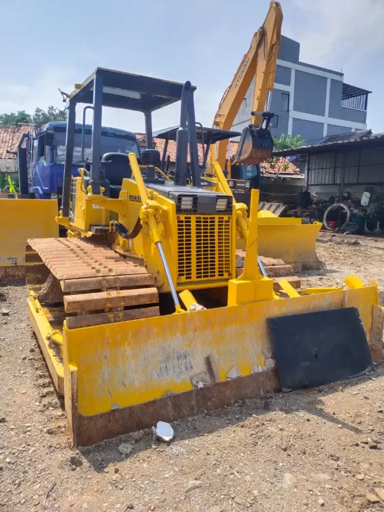 Bulldozer Komatsu D21PL-8 Tahun 2022