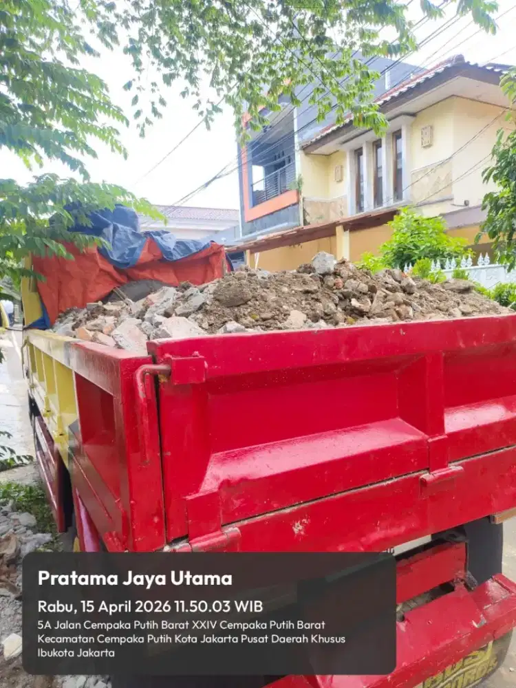 Urug puing campur tanah