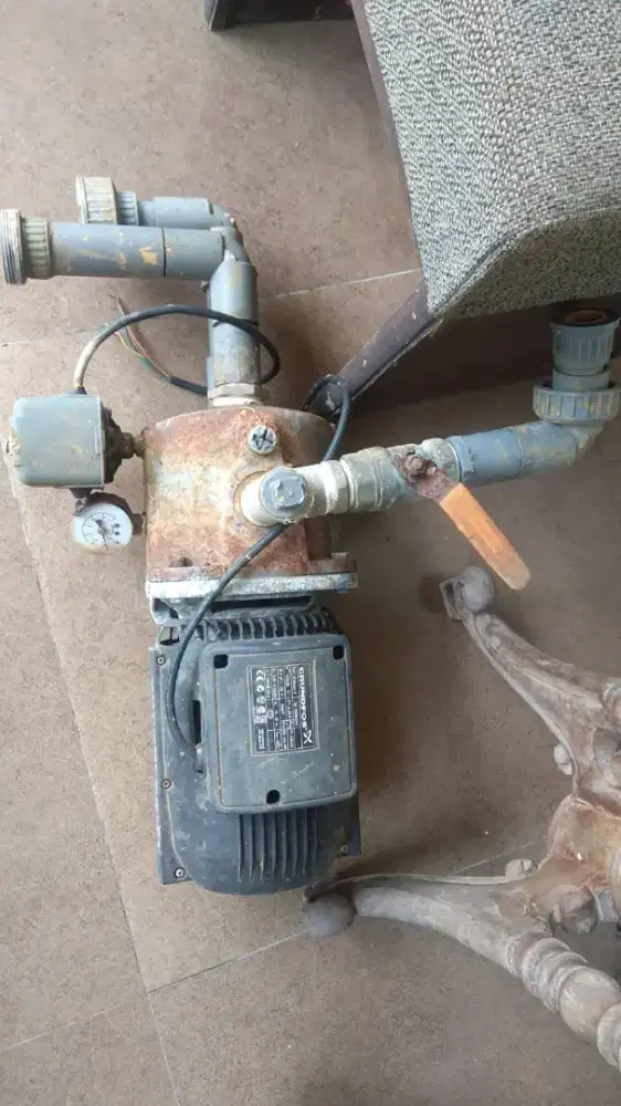 Pompa air grundfos rusak