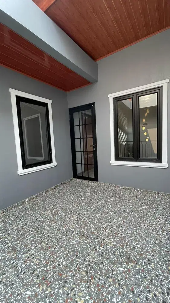 Disewakan Rumah Asri Depan Taman, Cluster di Bukit Cimanggu City