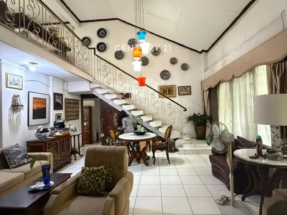 Rumah Di Jalan Raya Cocok Untuk Kantor ND 18086