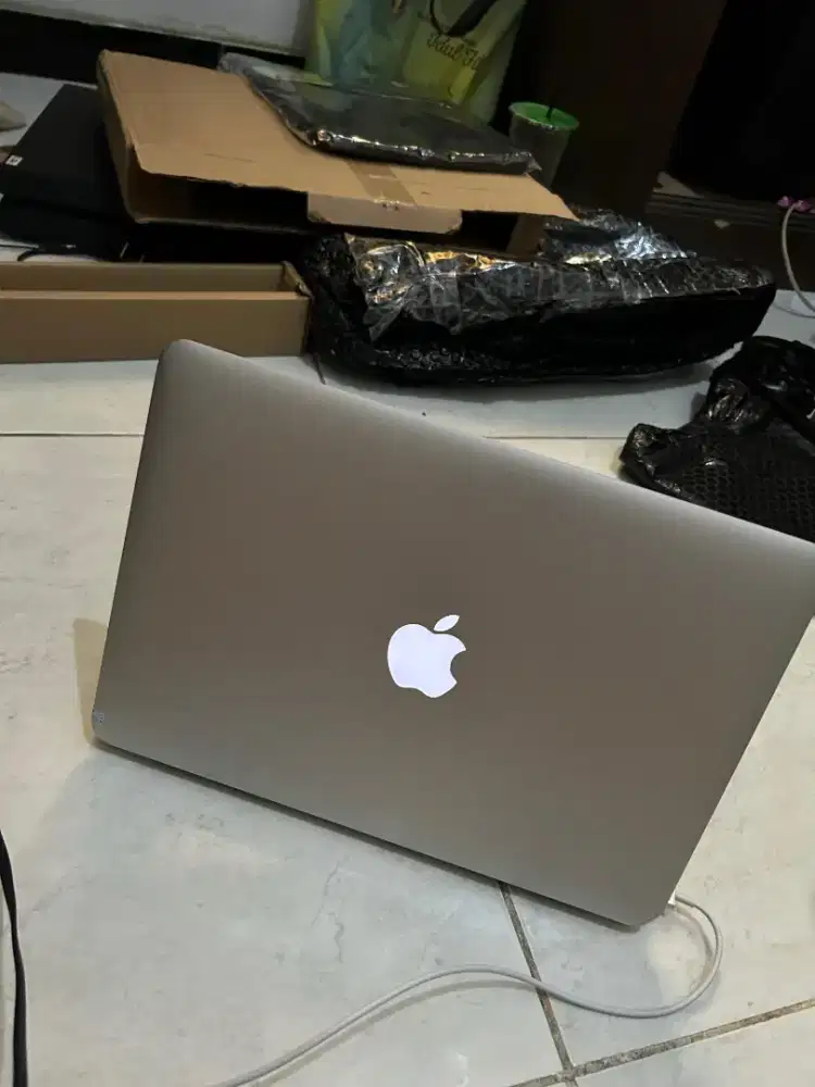 MacBook Air 2017 8/128 Nominus