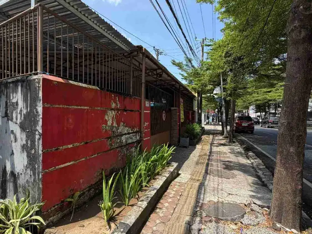 Dijual rumah lokasi jantung Kota Pusat Bisnis  poros jalan Bontolempangan