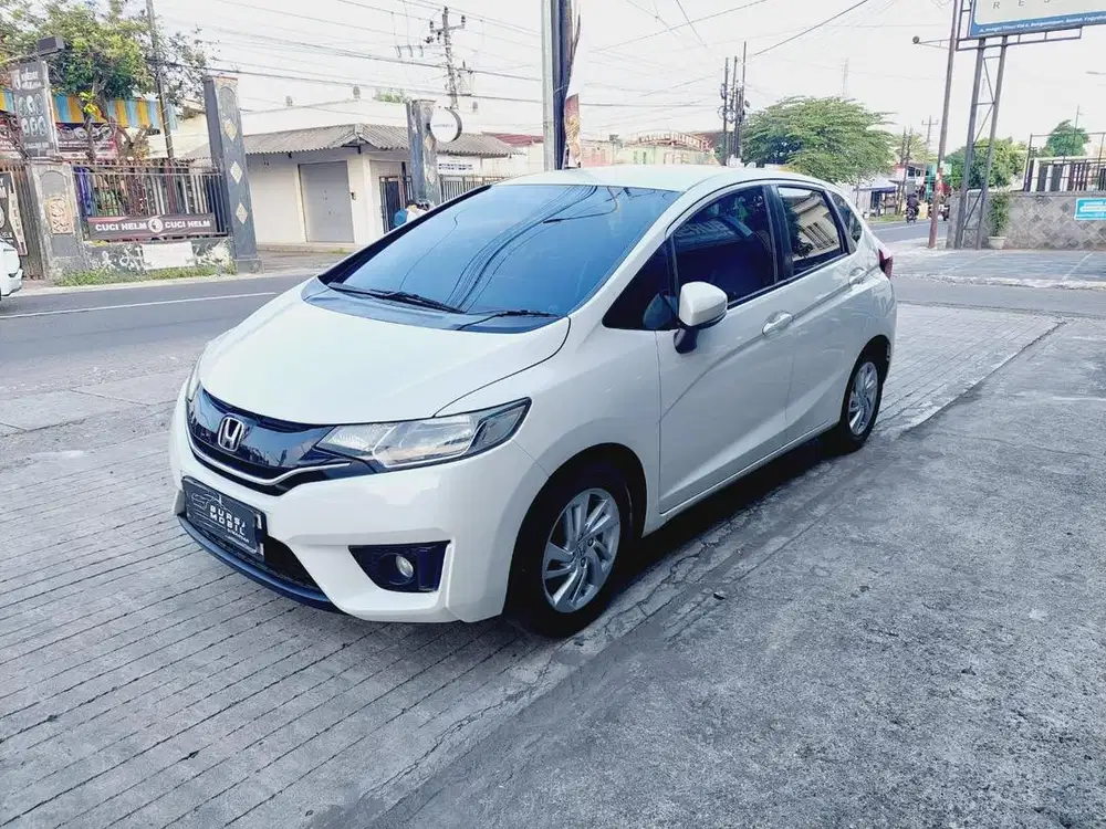 HONDA JAZZ S GK5 2015 Matic Putih