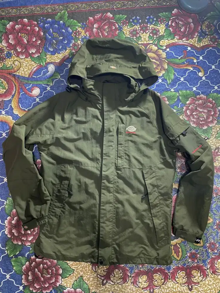 Jaket outdoor brand dickies seri ecwcs limited edition