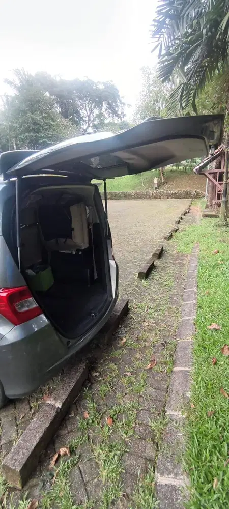 Jual cepat mobil honda freed tahun 2014