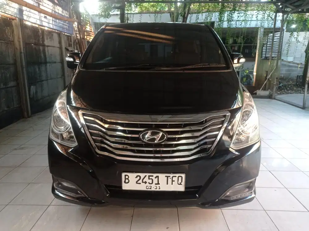 Hyundai H -1 elegance 2.4 AT 2016 12 seater