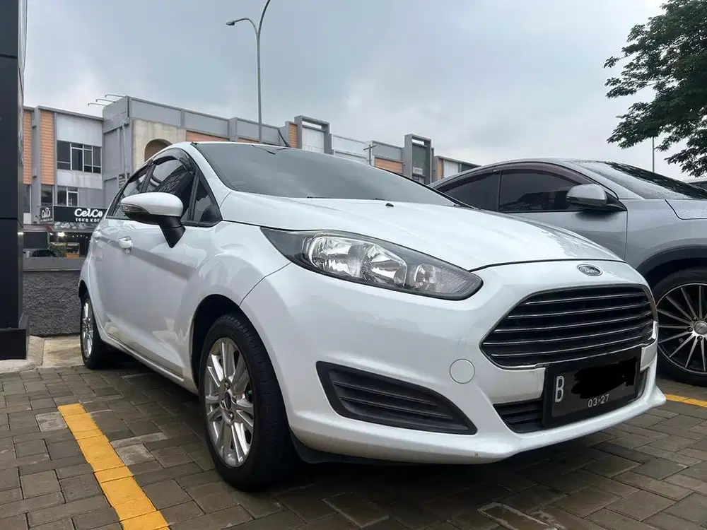 JUAL APA ADA NYA Ford Fiesta Trend 1.5 AT Putih 2014