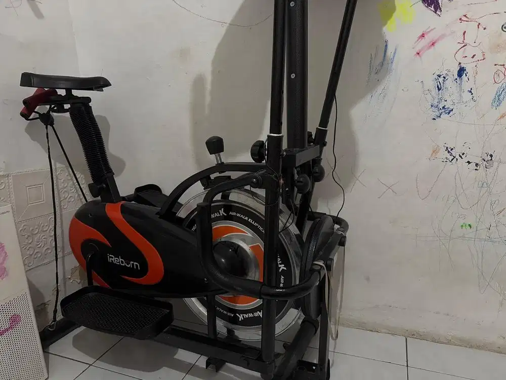 Eliptical bike alat olahraga