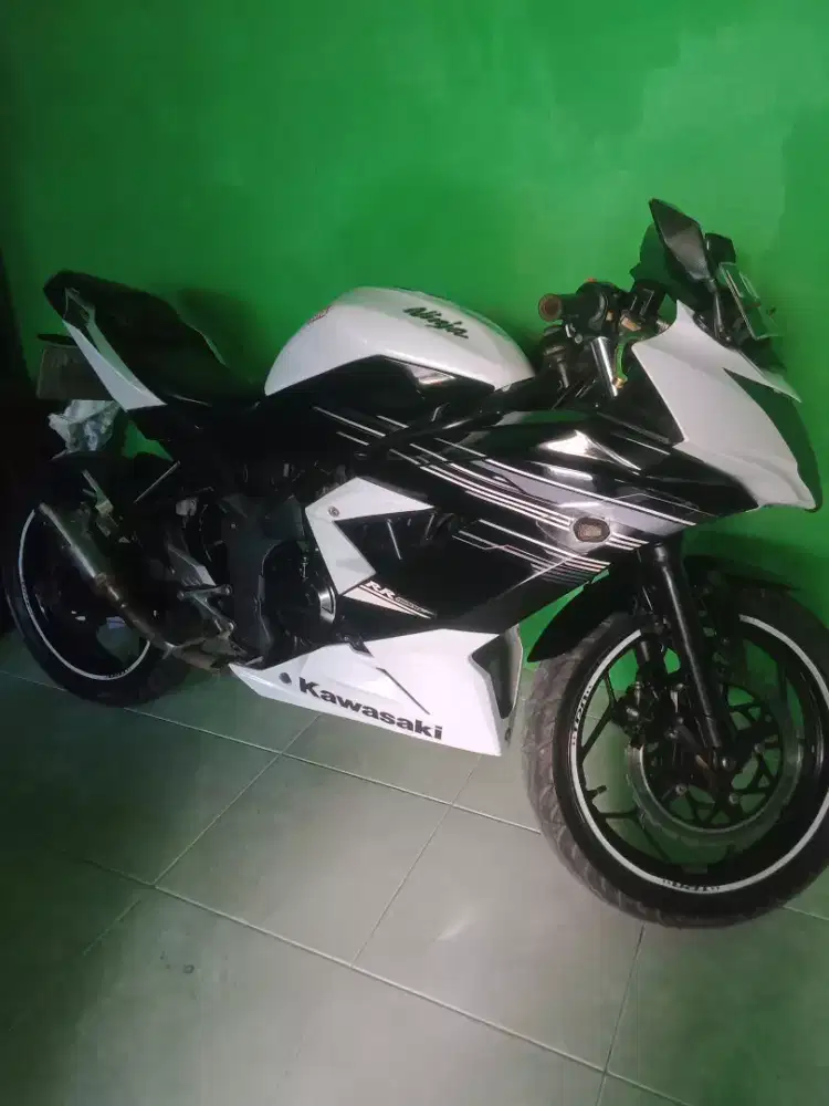 Kawasaki ninja mono 250R tahun 2014