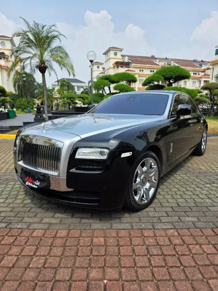 Rolls royce ghost 2011 antik termurah