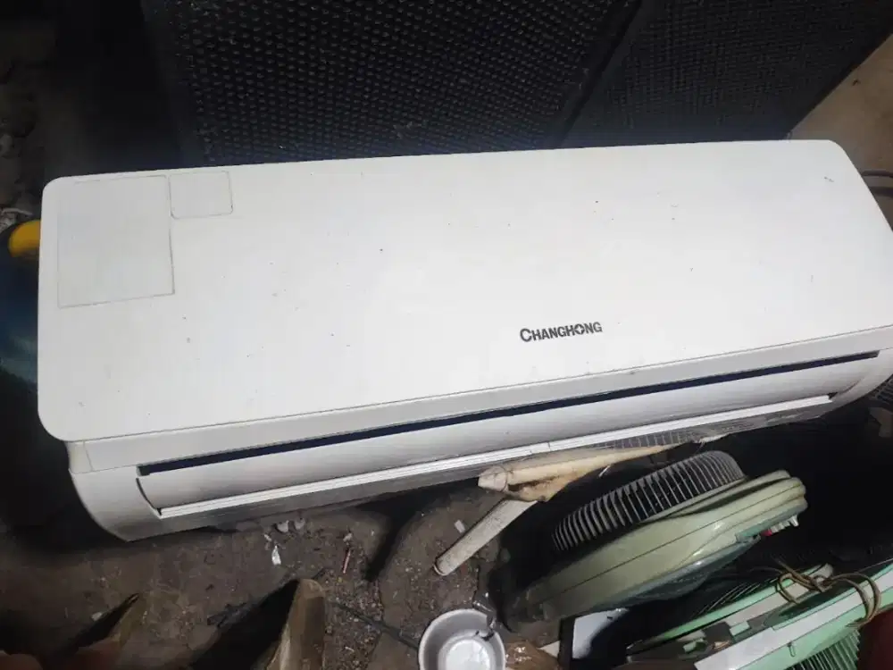 For sale AC Changhong 1 PK sudah termasuk pemasangan, semua lengkap