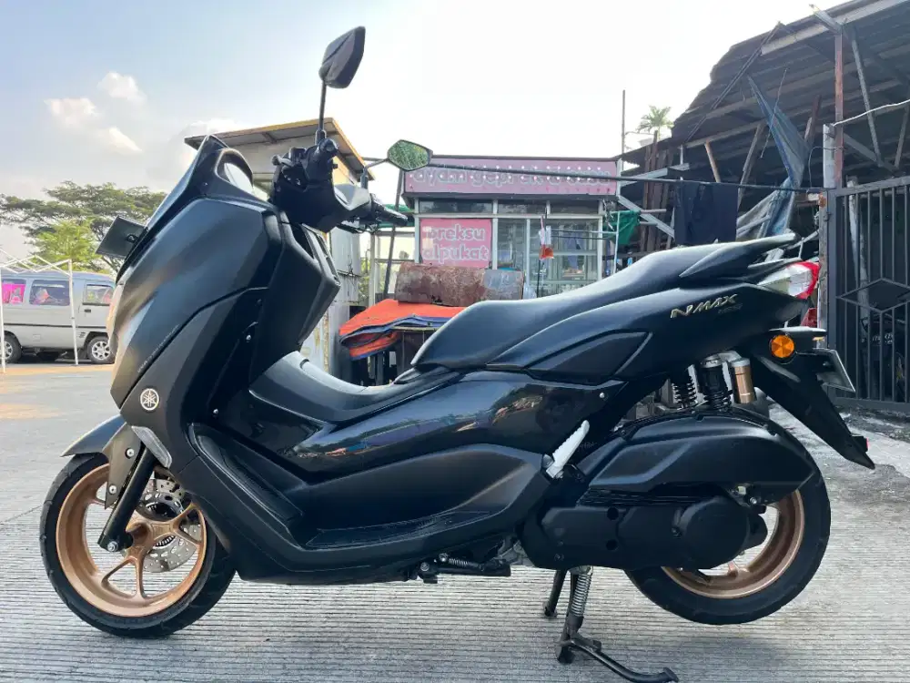 YAMAHA NMAX KEYLESS TAHUN 2023