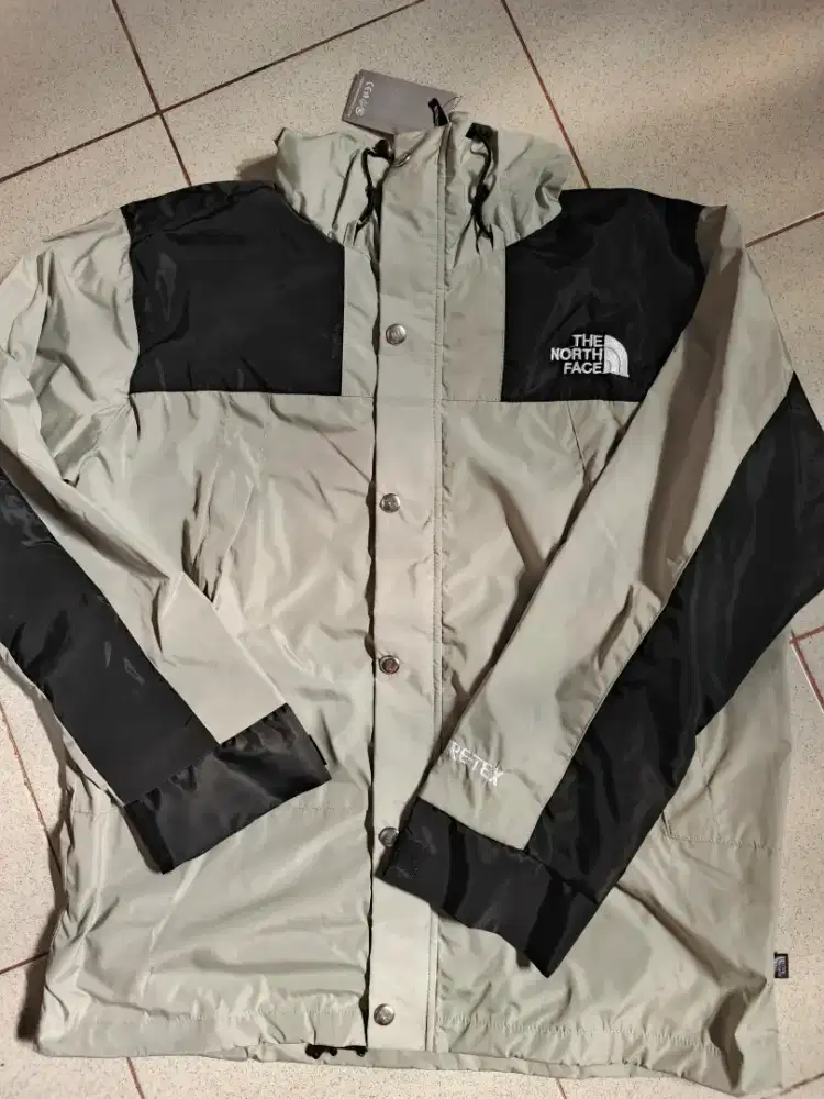 Jaket TNF GORETEK anti air