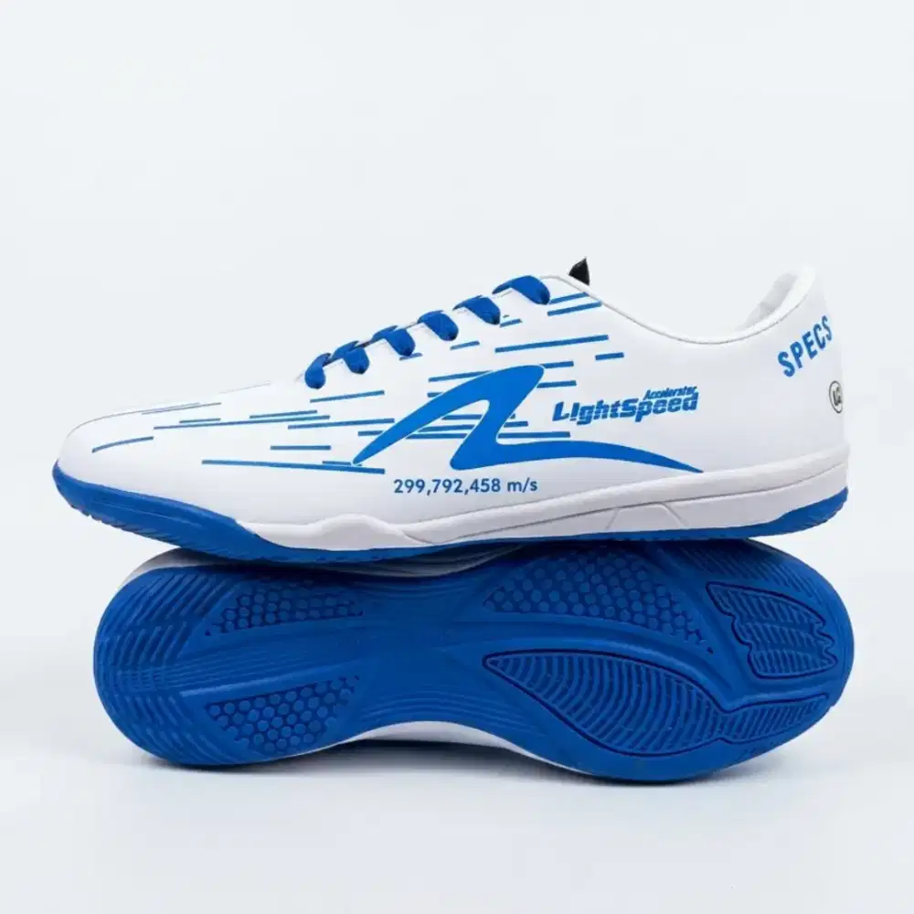 Jual berbagai jenis macam Sepatu Bola dan futsal