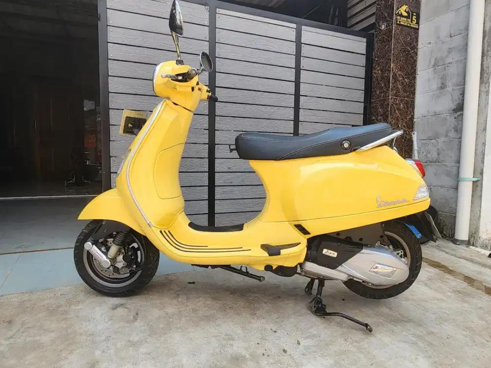Vespa LX 125 tahun 2022
