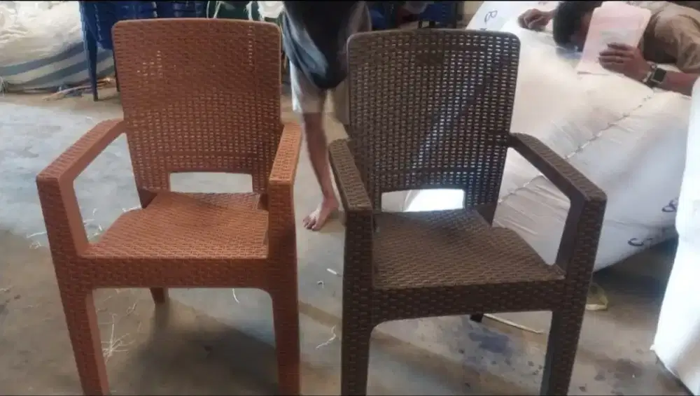 Kursi plastik walpolin