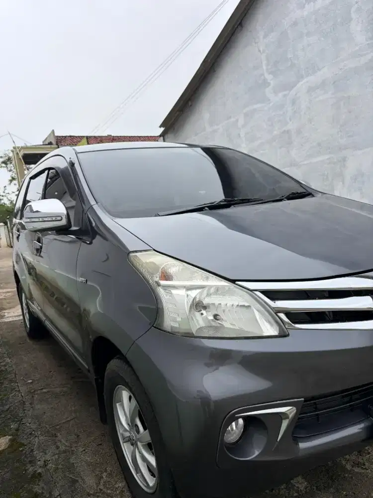 Avanza G tahun 2013 warna grey